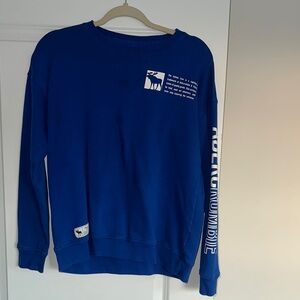 Abercrombie & Fitch Blue Graphic Crewneck Sweater